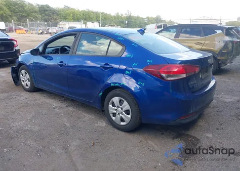2017 Kia Forte Lx z USA, uszkodzony, nr VIN 3KPFK4A75HE152849